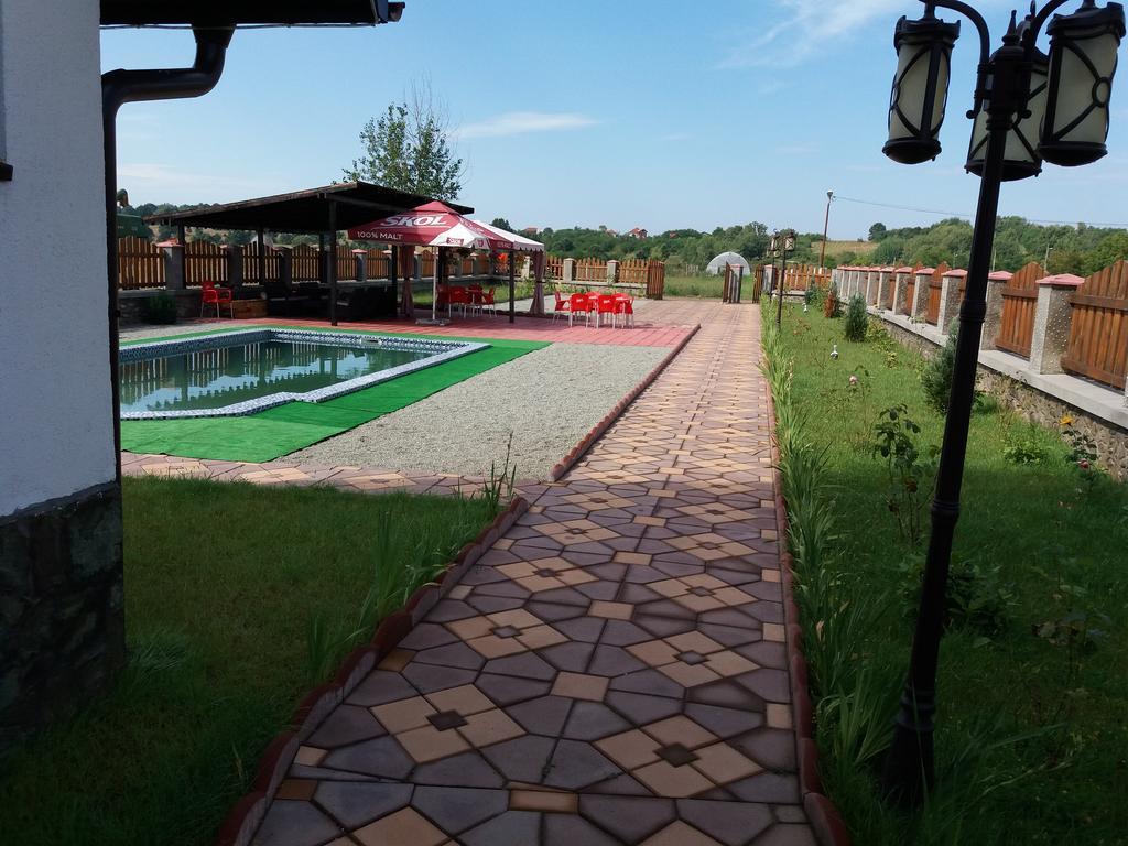 Casa Robi 호텔 Pestisani 외부 사진