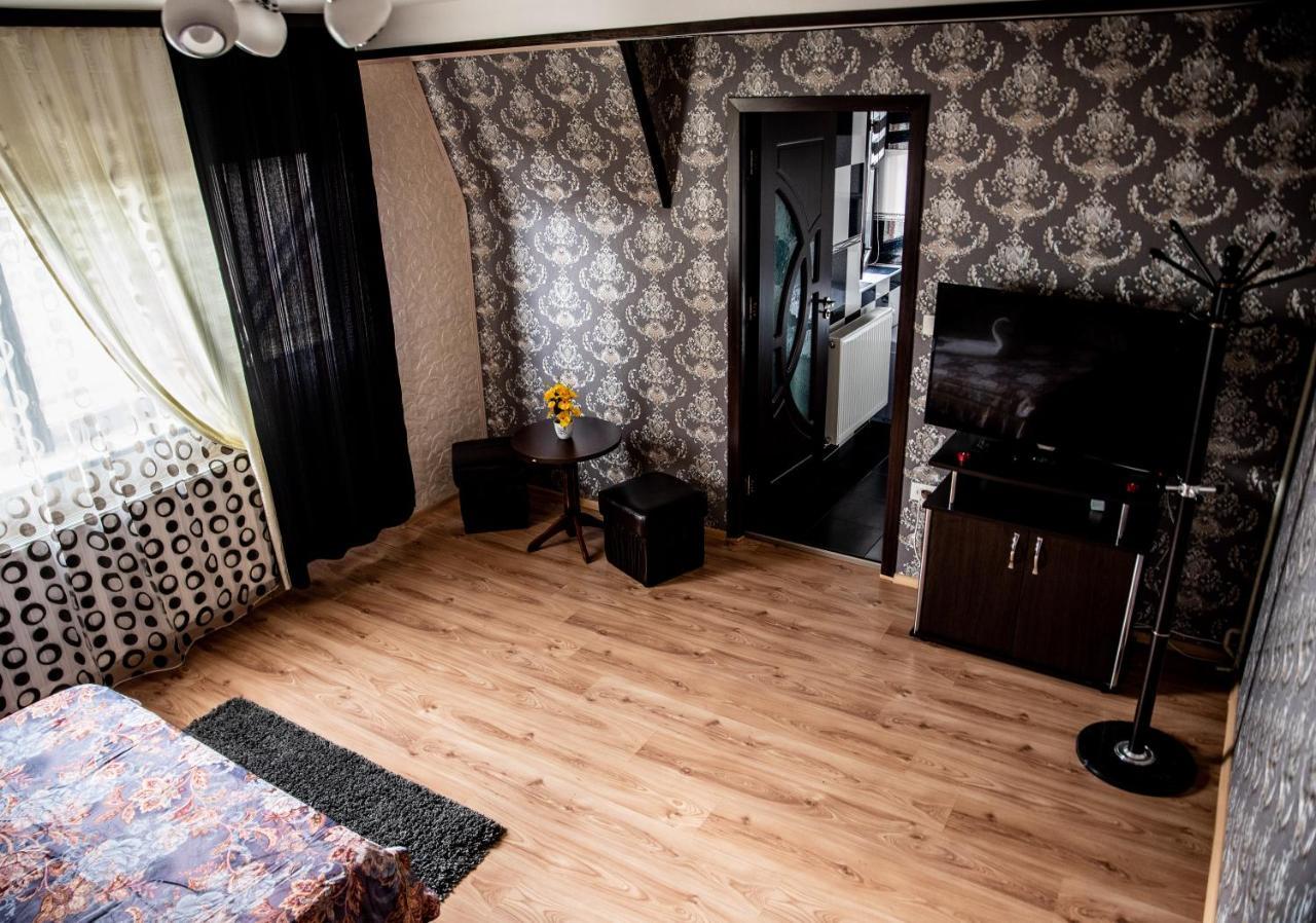 Casa Robi 호텔 Pestisani 외부 사진