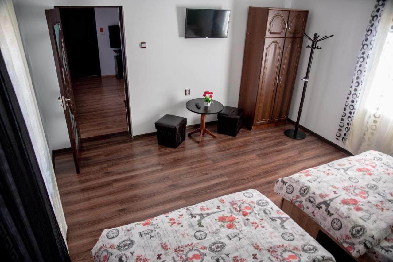 Casa Robi 호텔 Pestisani 외부 사진