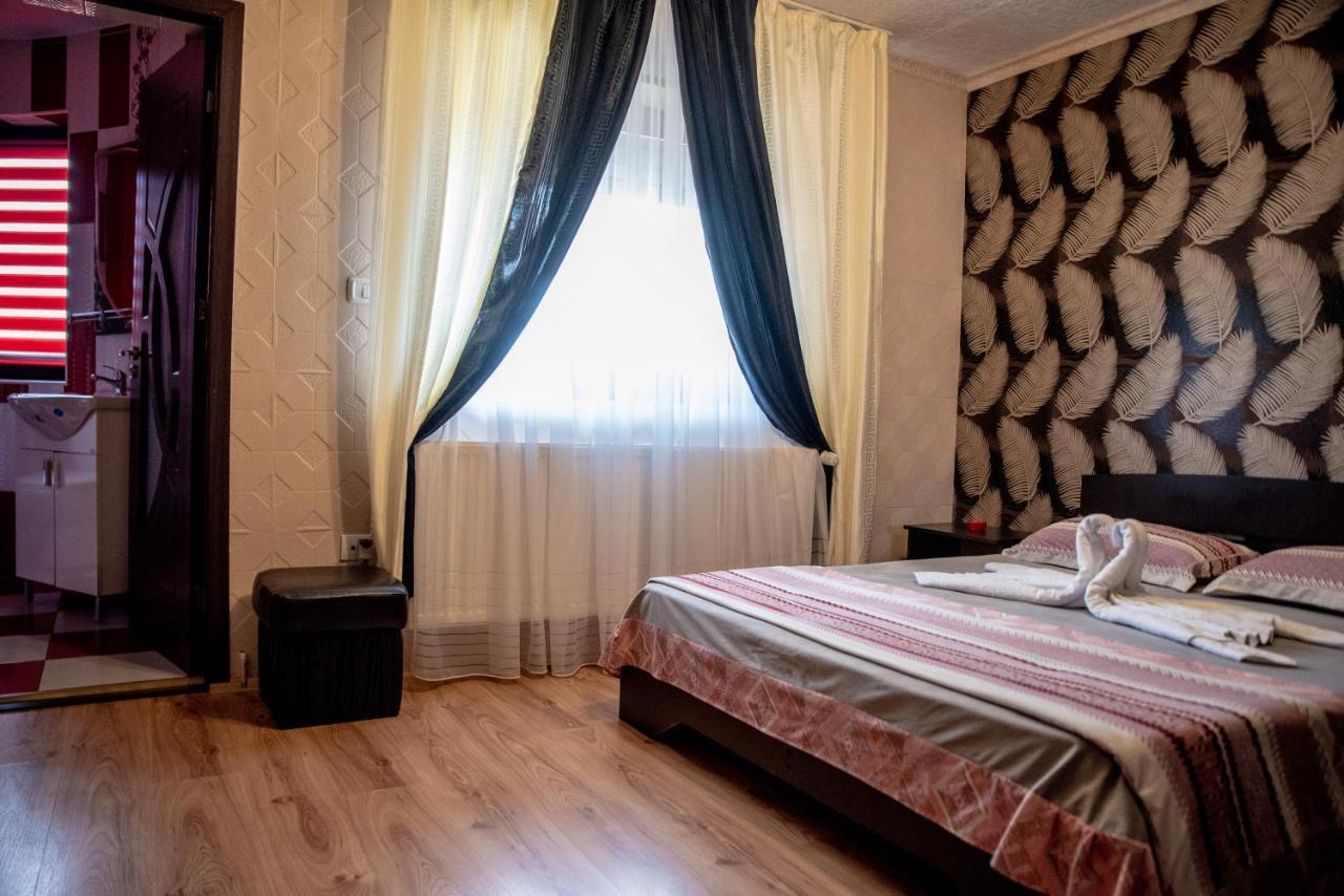 Casa Robi 호텔 Pestisani 외부 사진